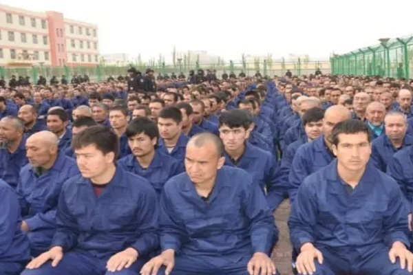Çin: Müsəlmanların təlim düşərgəsi yığışdırılacaq