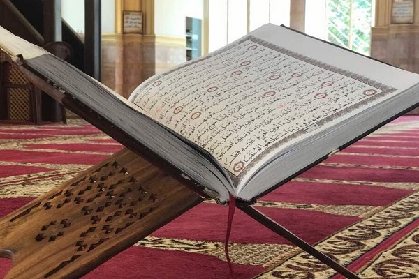 UAE Distributes Quran Copies in Lebanon