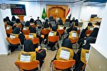 العتبة العلوية تستقبل وفداً من حافظات القرآن من إیران + صور