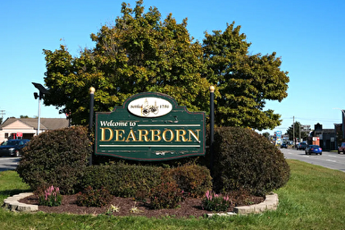 بعد محاولة إحراق القرآن.. المسلمون يردون برسالة سلام: 