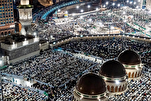 مئات الآلاف يؤدون صلاة العيد في المسجد الحرام والمسجد النبوي + صور