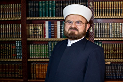 رئيس الاتحاد العالمي لعماء المسلمين يدعو لنصرة غزة بشتى الوسائل