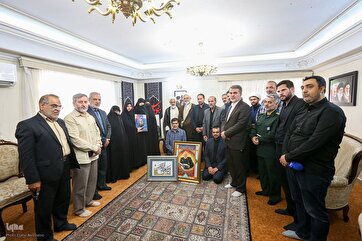 Qurani icmanın şəhid general Hüseyn Səlaminin ailəsi ilə görüşü
