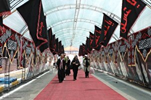 Peregrinos iraníes de Arbain se dirigen a Irak a través del cruce fronterizo de Tamarchin