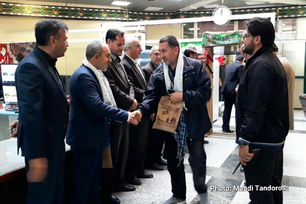ورود بیش از یکهزار زائر ترکیهای از مرز بازرگان برای حضور در پیادهروی اربعین حسینی ورود بیش از یکهزار زائر ترکیهای از مرز بازرگان برای حضور در پیادهروی اربعین حسینی