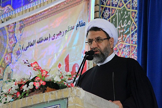 قاسم سلیمانی در کنار دیگر شهدا در کنار سید الشهداء هستند