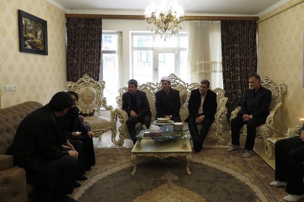 دیدار استاندار آذربایجانغربی با خانواده قربانیان حادثه سقوط هواپیمای اوکراینی دیدار استاندار آذربایجانغربی با خانواده قربانیان حادثه سقوط هواپیمای اوکراینی