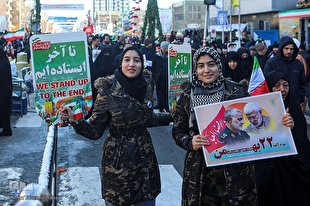 شکوه انقلاب، گرمی‌بخش روزهای سرد زمستان