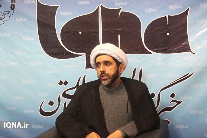 رفتار نامتعارف در بقاع متبرکه ضد دین است / بهداشت منافاتی با دین ندارد