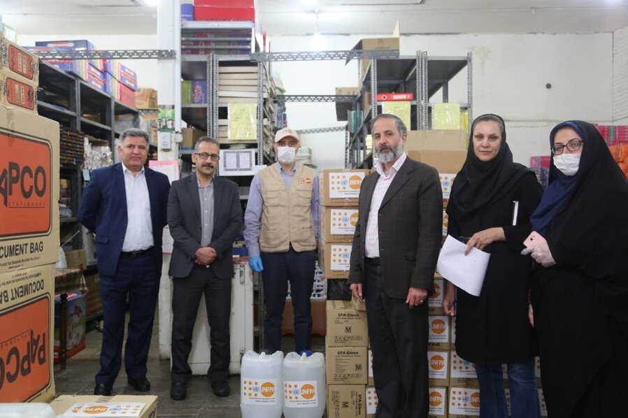 اهدای اقلام صندوق جمعیت سازمان ملل به مراکز نگهداری سالمندان بهزیستی