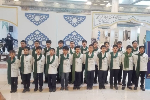 اجرای سرودهای مذهبی در نمایشگاه بین‎المللی قرآن کریم