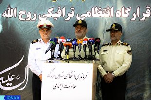 حضور 300 هزار زائر در مراسم ارتحال امام خمینی(ره)