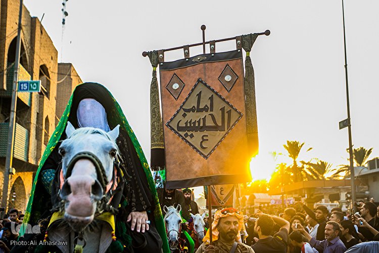 ورود نمادین کاروان امام حسین(ع) به شهر کربلا