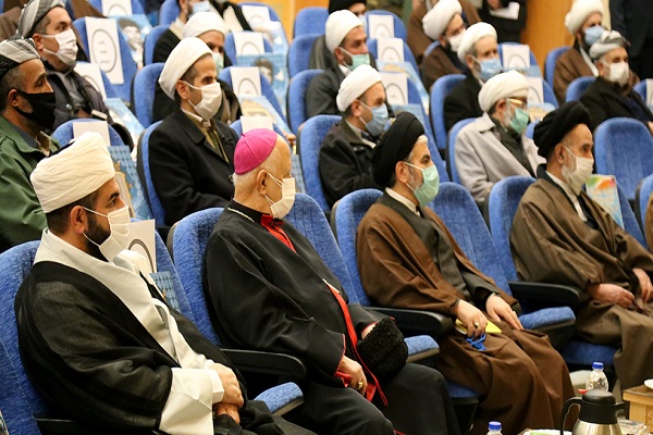 برگزاری همایش «اتحاد اقوام و ادیان در مکتب شهید سلیمانی» در ارومیه برگزاری همایش «اتحاد اقوام و ادیان در مکتب شهید سلیمانی» در ارومیه