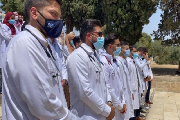 آماده// ادای سوگند پزشکان فلسطینی در مسجد الاقصی