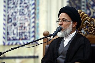 اهمیت ذکر صلوات شعبانیه / توسل به اهل بیت(ع)؛ تنها راه عبور از وادی ظلمت