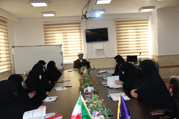 اختتامیه اولین دوره آموزشیاری روان‌خوانی قرآن کریم در آذربایجان‌غربی