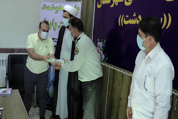 رسانهها در برقراری امنیت یاریرسان پلیس باشند رسانهها در برقراری امنیت یاریرسان پلیس باشند