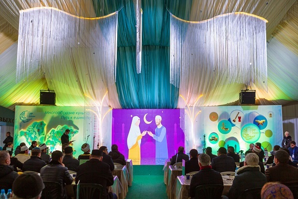 ویژه‌برنامه ایران در شانزدهمین خیمه رمضان مسکو