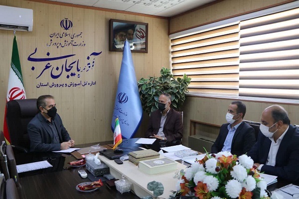 مهدی فعال، مدیر کل بنیاد شهید و امور ایثارگران آذربایجانغربی،جواد جنگی، مدیرکل آموزش و پرورش آذربایجانغربی مهدی فعال، مدیر کل بنیاد شهید و امور ایثارگران آذربایجانغربی،جواد جنگی، مدیرکل آموزش و پرورش آذربایجانغربی