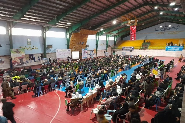 خضر کاکدرویش فرماندار پیرانشهر رشادتهای ملت ایران دشمن را به ستوه آورده است