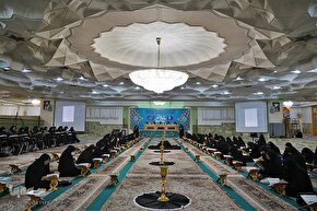 جزءخوانی قرآن در آستان بانوی کرامت