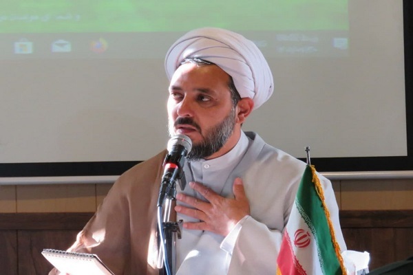 حجت‌الاسلام غلامحیدر جهانبان، مسئول دفتر نمایندگی ولی‌فقیه در ناحیه مقاومت بسیج سپاه شاهین‌دژ