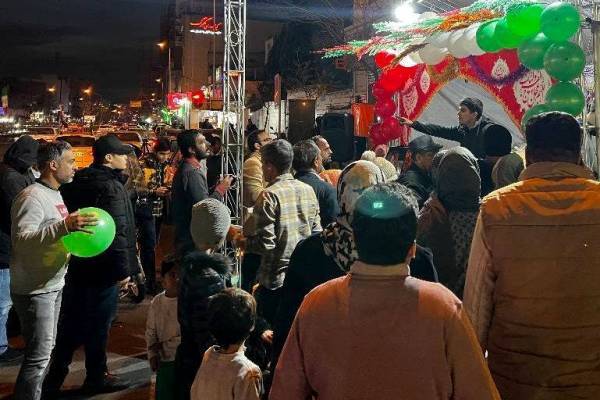برپایی جشن 1.5 کیلومتری نیمه شعبان در منطقه ۱۳ 