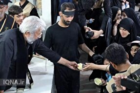 عکس | حضور جمعی از هنرمندان در موکب حرم بانوی کرامت