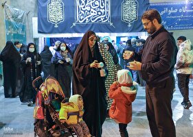 مهمان عزای حضرت مادر بر سفره كريم بن كريم