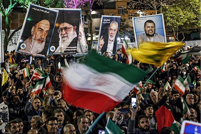 تجمع مردم تبریز در حمایت از عملیات «وعده صادق» + عکس