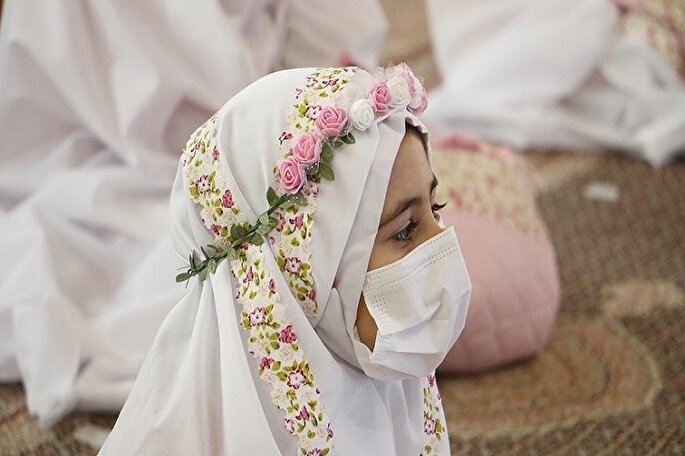 نونهالان از سنین پایین در مسیر تربیت دینی قرار گیرند