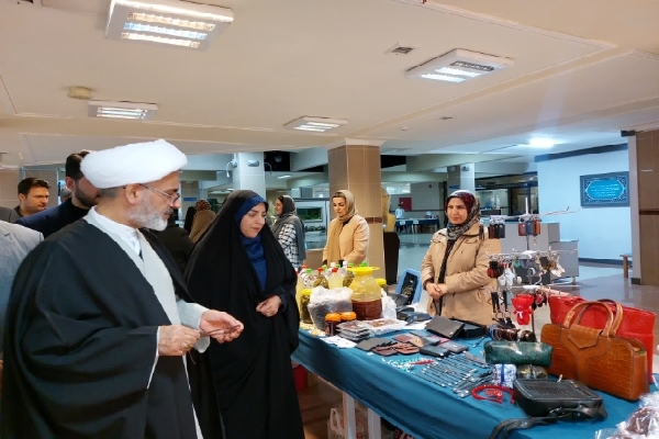 خدیجه معصومی مدیرکل کتابخانه های عمومی آذربایجان غربی