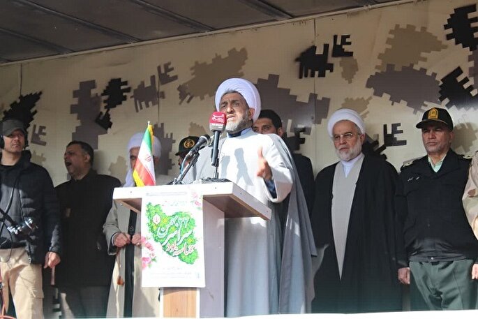 قدر انقلاب را بدانیم