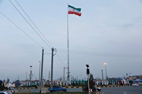 آیین اهتزاز مرتفع‌ترین پرچم شهر قم