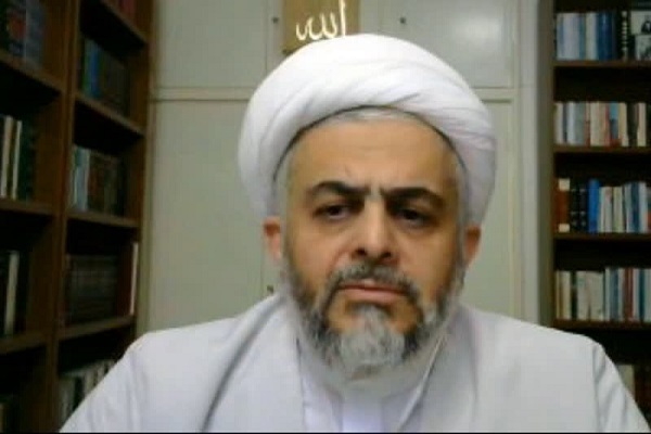 خداوند با نور قرآن خوبی‌ها و بدی‌ها را آشکار می‌کند