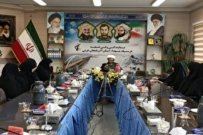 بانوان در سعادت جامعه نقش بی‌بدیلی دارند