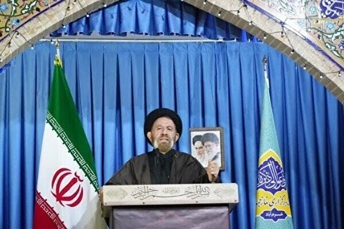 حضور در انتخابات رقابت برای خدمت‌رسانی است