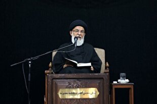 منافقان چگونه با پیامبر(ص) برخورد می‌کردند