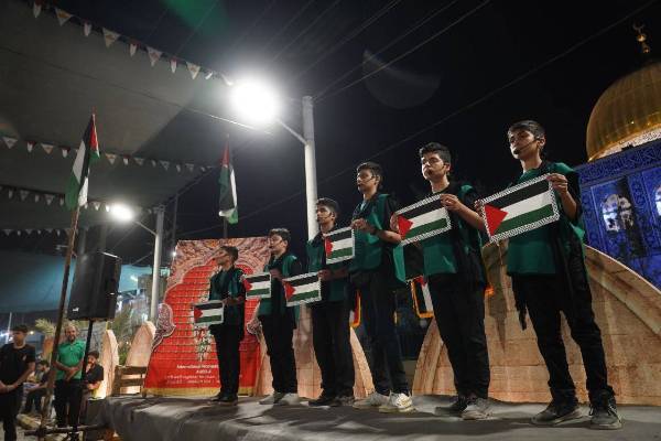 حضور زائران فلسطینی در موکب بین‌الملل کمیته زینبیون