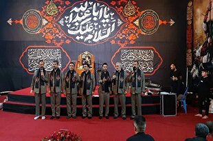 اجراهای گروه همخوانی محمدرسول‌الله(ص) در مسیر پیاده‌روی اربعین + فیلم و عکس