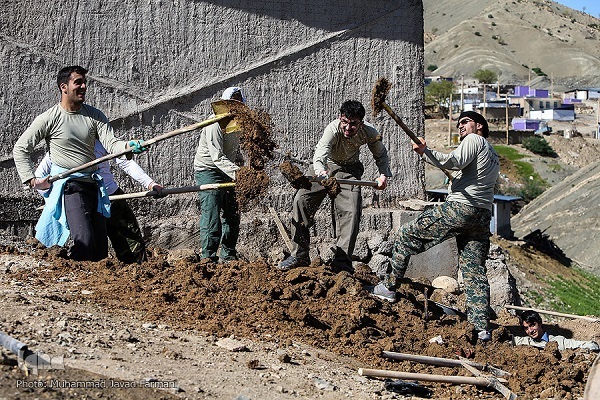 فراتر از آموختن؛ سفری به سوی مسئولیت اجتماعی