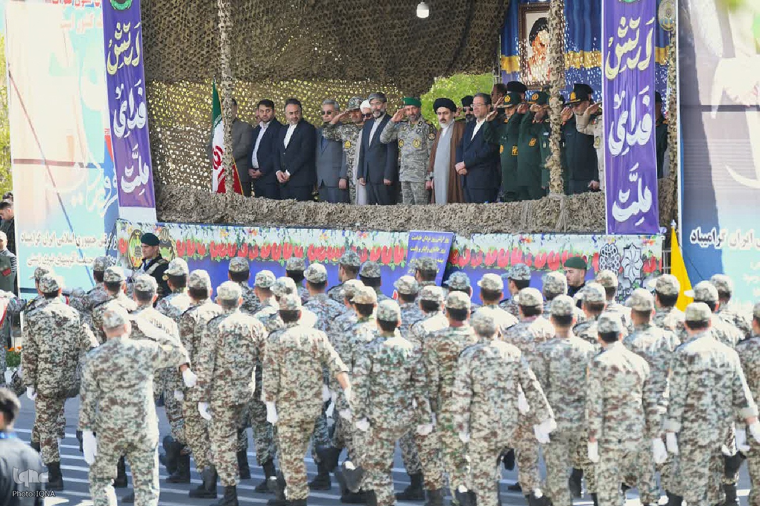 رژه باشکوه ارتش در ارومیه با حضور مسئولان ارشد و مردم ولایت‌مدار‎