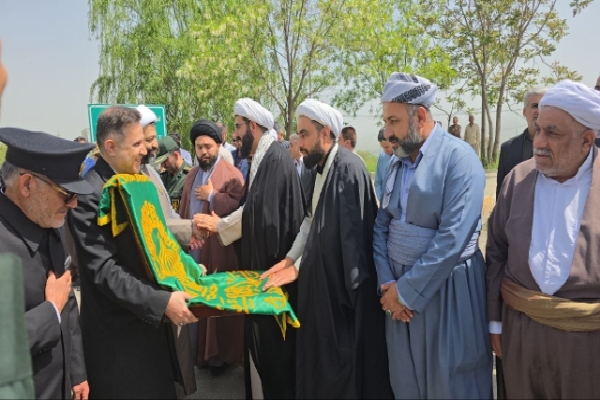 سردشت عطرآگین از بوی حرم رضوی شد سردشت عطرآگین از بوی حرم رضوی شد