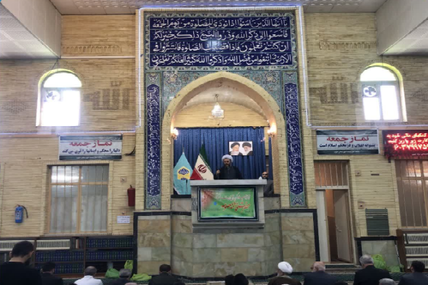 توهین‌کنندگان به مقدسات از عوامل دشمن هستند