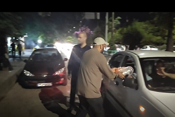 توزیع ۴۰۰ پرس غذای گرم در موکب حضرت علی‌اصغر(ع) اوقاف مازندران