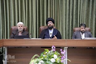 تحمیل صلح به رهبری قابل اثبات نیست