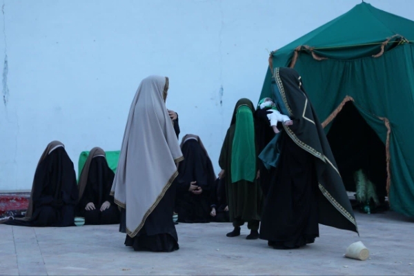 استقبال ۲هزار نفر از ویژهبرنامه تعزیهخوانی طفلالرباب در خوی استقبال ۲هزار نفر از ویژهبرنامه تعزیهخوانی طفلالرباب در خوی