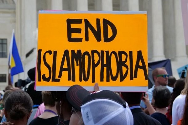 دامن زدن به جنگ نژادی و مذهبی توسط راست افراطی در فرانسه