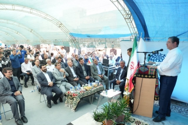 کلنگ‌زنی مجتمع تجاری میاندوآب